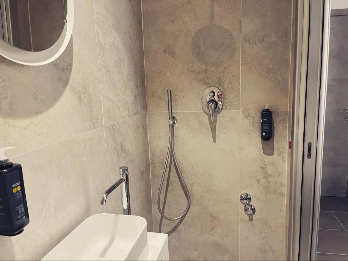 Smart Rooms Nápoly Kültér fotó